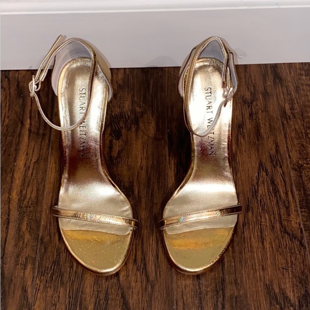 Stuart Weitzman nudist heels in gold 💫